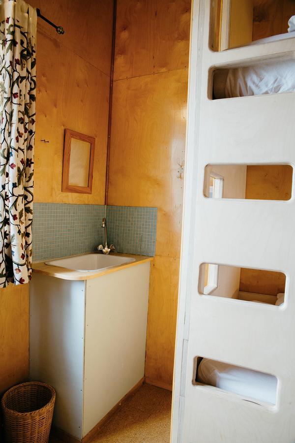 Seydisfjordur Hafaldan Hi Hostel - Harbour Building מראה חיצוני תמונה